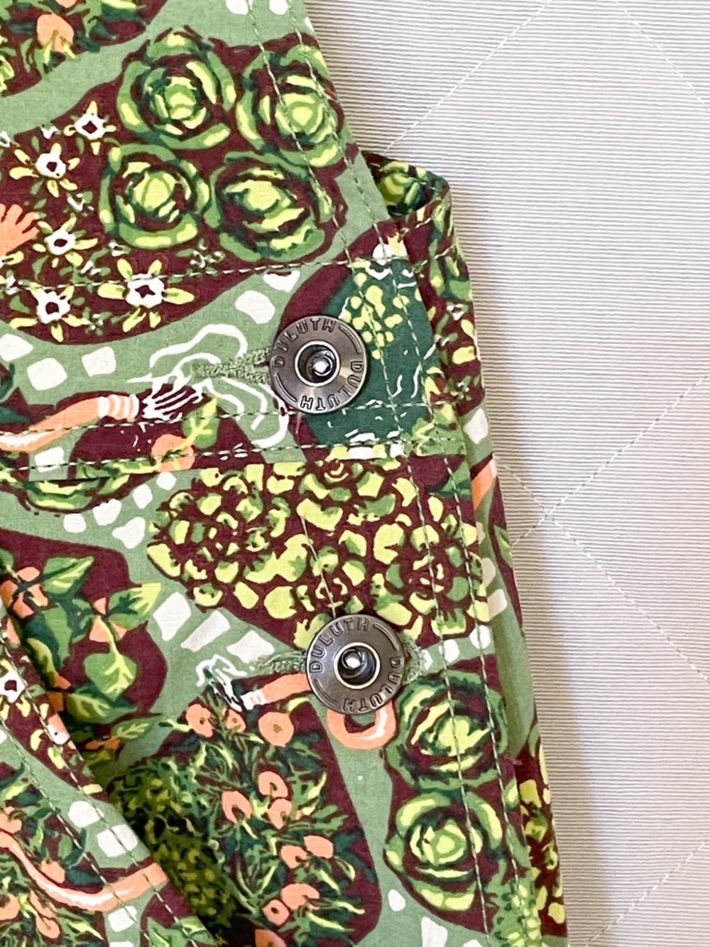 Duluth Women's Heirloom Gardening Overalls - Small - Cabbage and Hose Motif - Picture 14 of 16